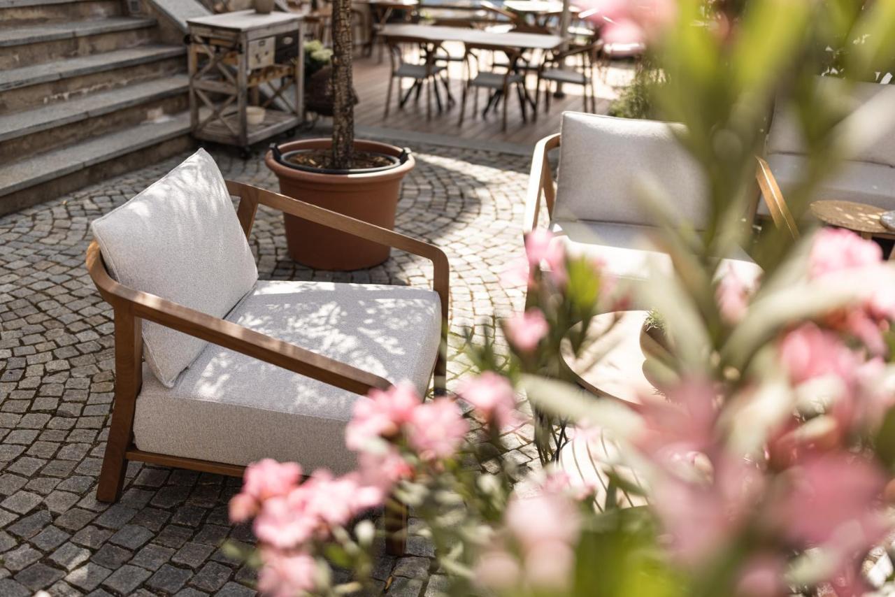 Hotel Ansitz Steinbock วิลลานโดร ภายนอก รูปภาพ
