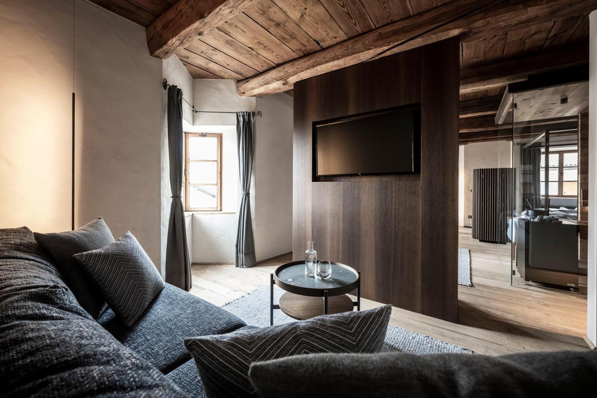 Hotel Ansitz Steinbock วิลลานโดร ภายนอก รูปภาพ
