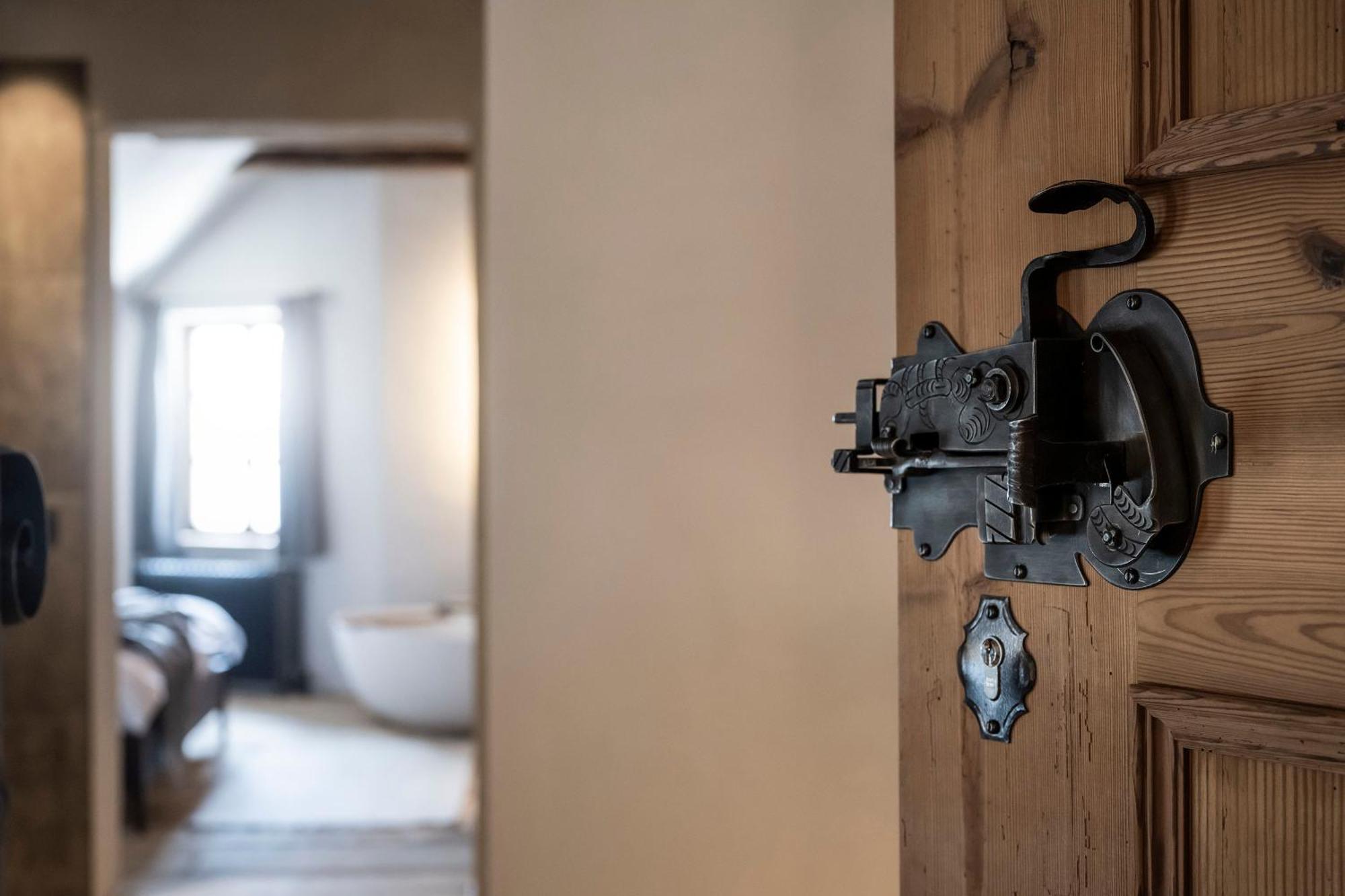 Hotel Ansitz Steinbock วิลลานโดร ภายนอก รูปภาพ