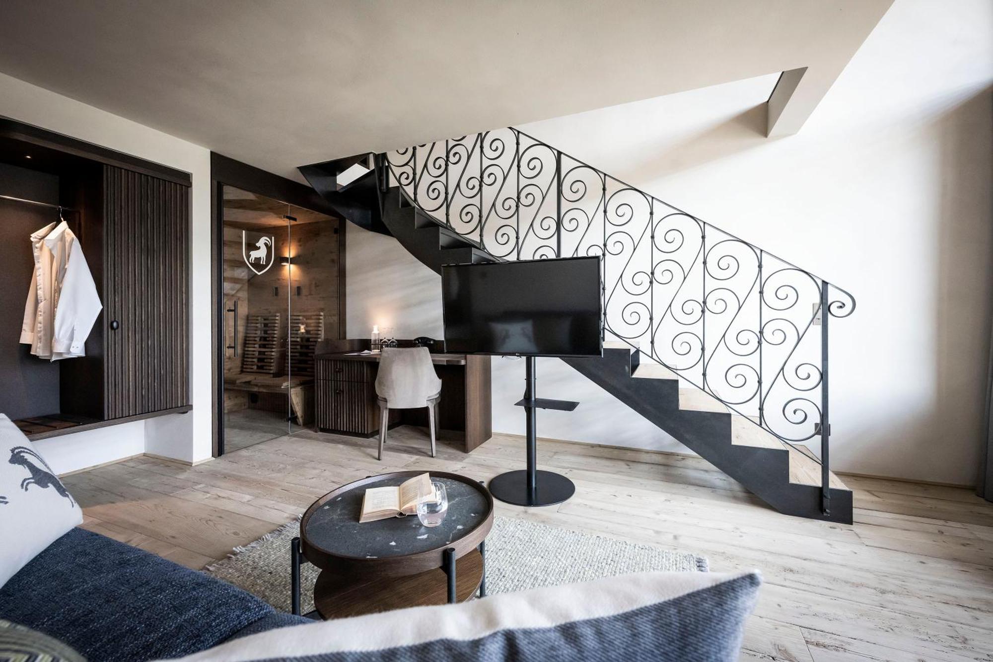 Hotel Ansitz Steinbock วิลลานโดร ภายนอก รูปภาพ