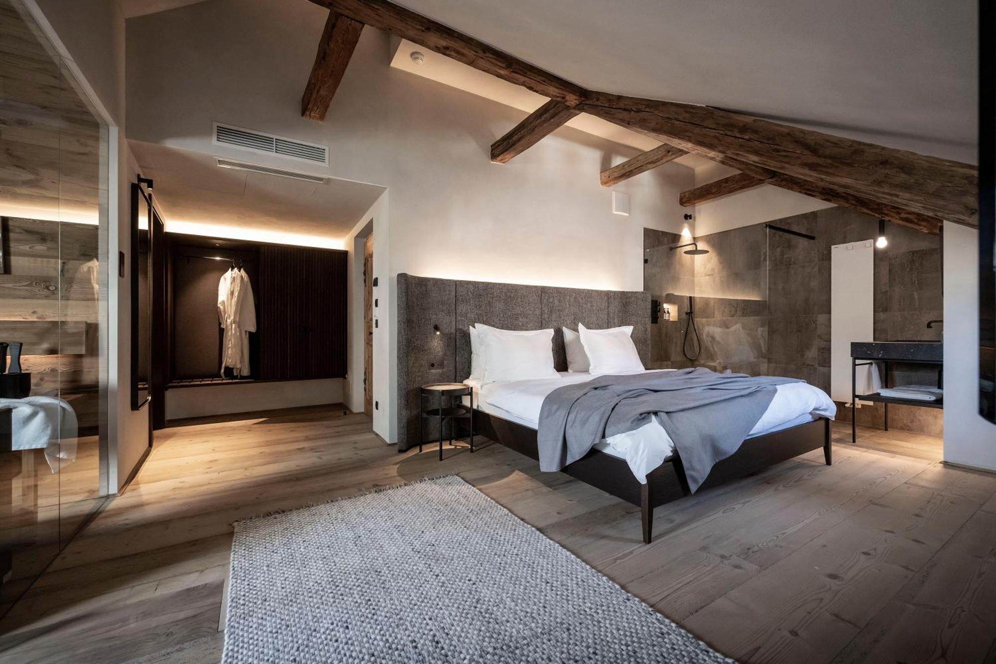 Hotel Ansitz Steinbock วิลลานโดร ภายนอก รูปภาพ