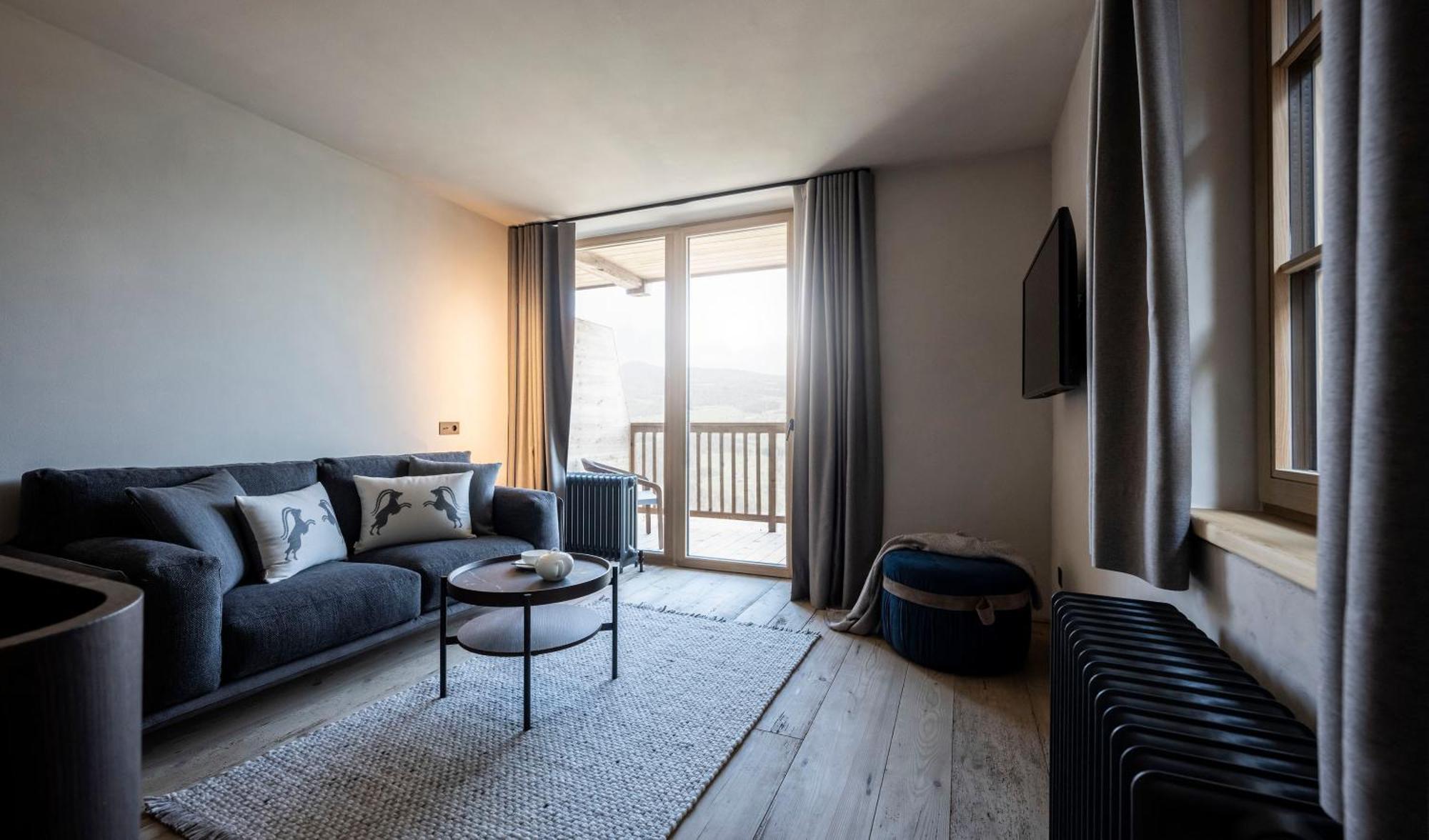 Hotel Ansitz Steinbock วิลลานโดร ภายนอก รูปภาพ