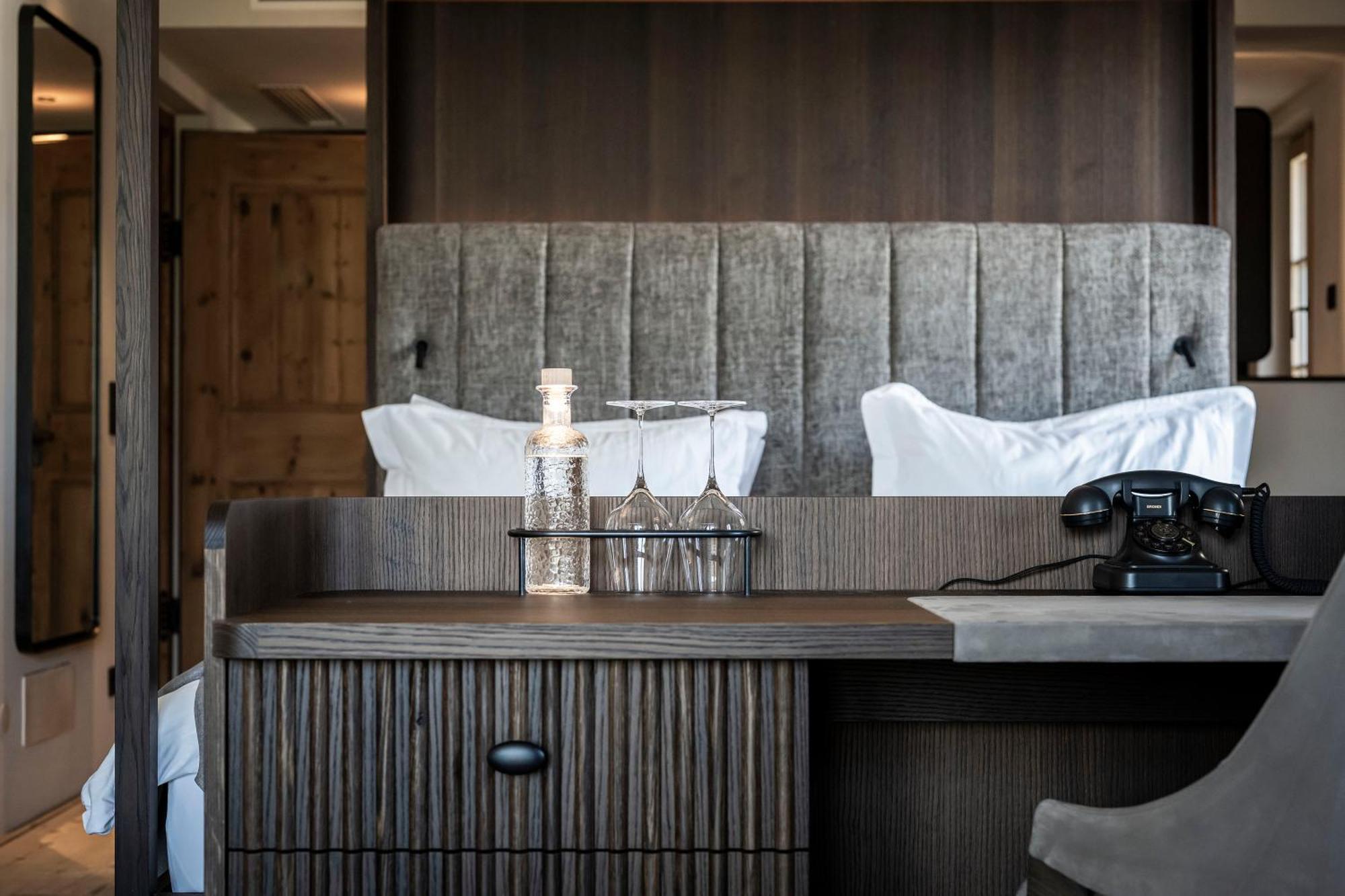 Hotel Ansitz Steinbock วิลลานโดร ภายนอก รูปภาพ